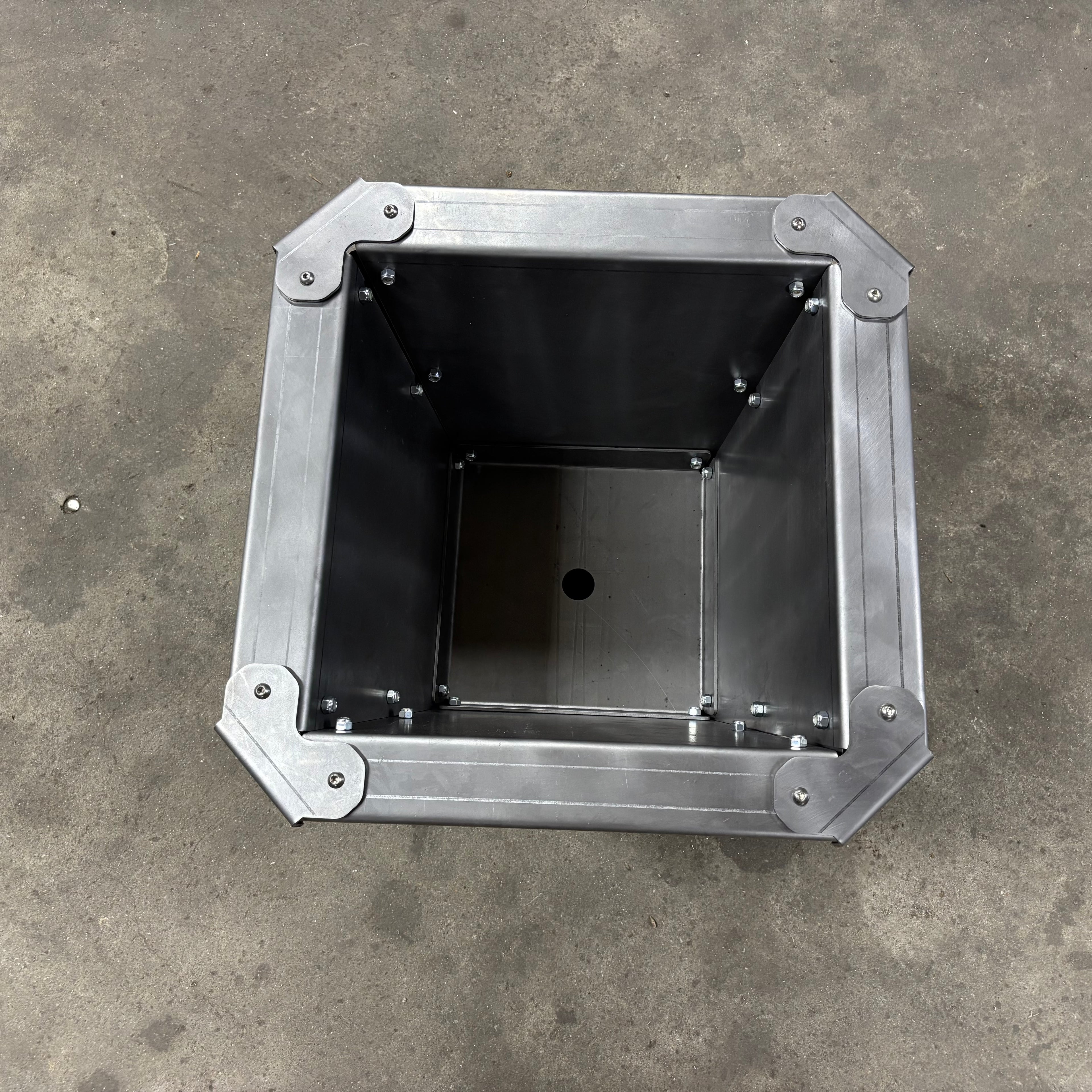 Deluxe Heavy Duty Planter